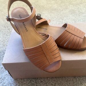 LUCKY BRAND SANDALS size7